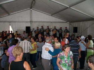 El Golpito puso a bailar a la tercera edad web