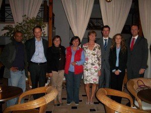 Gladys Acuña con directivos de TUI y representantes de los hoteles premiados web