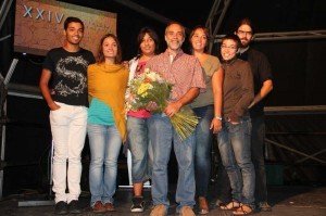 El homenjeado con sus seis hijos web