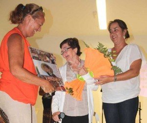 Vecinos del municipio comparten una alegre y emotiva tarde  festiva en Las Breñas para celebrar el Día Internacional del Mayor. 