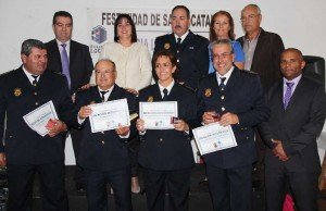 Los agentes con 25 años de servicio fueron homenajeados en el encuentro de familia después de  la misa en honor a la patrona de la Policía Local. 