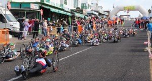 La integración a través del deporte es el principal objetivo de la Vuelta a Playa Blanca Handbike, que vivió su quinta edición este domingo.