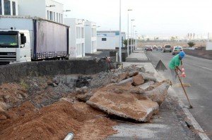 Las obras en esta zona de Playa Blanca son acometidas por el plan parcial Montaña Roja a solicitud del Ayuntamiento de Yaiza.