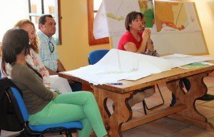 La alcaldesa, Gladys Acuña, y el concejal de Urbanismo, José Antonio Rodríguez, presidieron el encuentro.