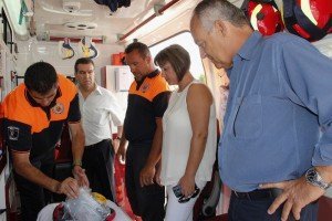 Vopluntarios de Protección Civil explicaron la dotación de la unidad.