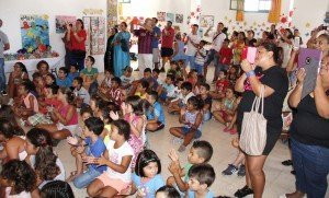 Familias del municipio compartieron con peques y monitores.