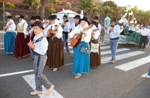 La romería en honor a la Virgen de Los Remedios destaca por la participación y alegría de los peregrinos.