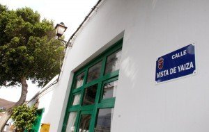 El Ayuntamiento ultima  la colocación de 105 placas en Yaiza pueblo para continuar los trabajos en Playa Quemada, Uga y Femés. 