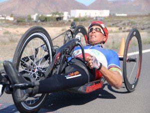 Joel Jeannot fue el más rápido en la prólogo de la VI Vuelta a Playa Blanca en Handbike.