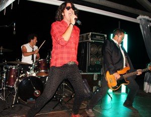 El rock destaca en el cierre de Carnaval a cuenta de Los Lola y Salvapantallas. 
