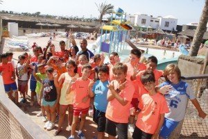 La prácticas de varias disciplinas, Mañanas Divertidas en Playa Blanca y gimnasia para mayores hacen parte del programa recreativo preparado por el Ayuntamiento.