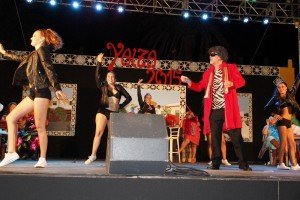Espectáculo de la tercera edad en las Fiestas de Remedios. 