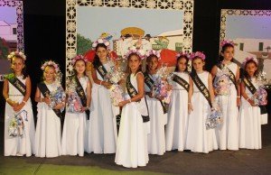Diez peques del municipio encantan con su chispa y naturalidad sobre el escenario. Dalia Pérez González es la nueva soberana de la simpatía elegida en las Fiestas de Remedios.