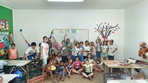 Los niños se muestran encantados con los talleres. 