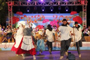 La Agrupación Folklórica Rubicón consolida su Festival ofreciendo por sexta vez en Remedios un gran espectáculo de música y baile. La AF Noroeste Guiense comparte escenario con Rubicón de Yaiza.